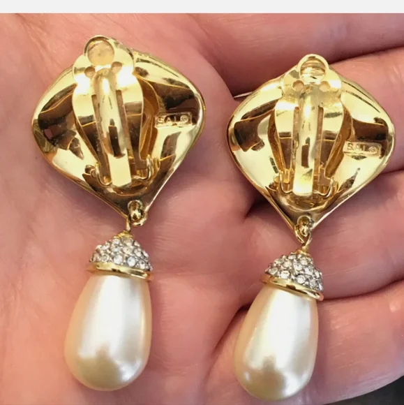 Vintage 1980's Signed S.A.L. Swarovski Clip Statement Earrings - Picture 6 of 8